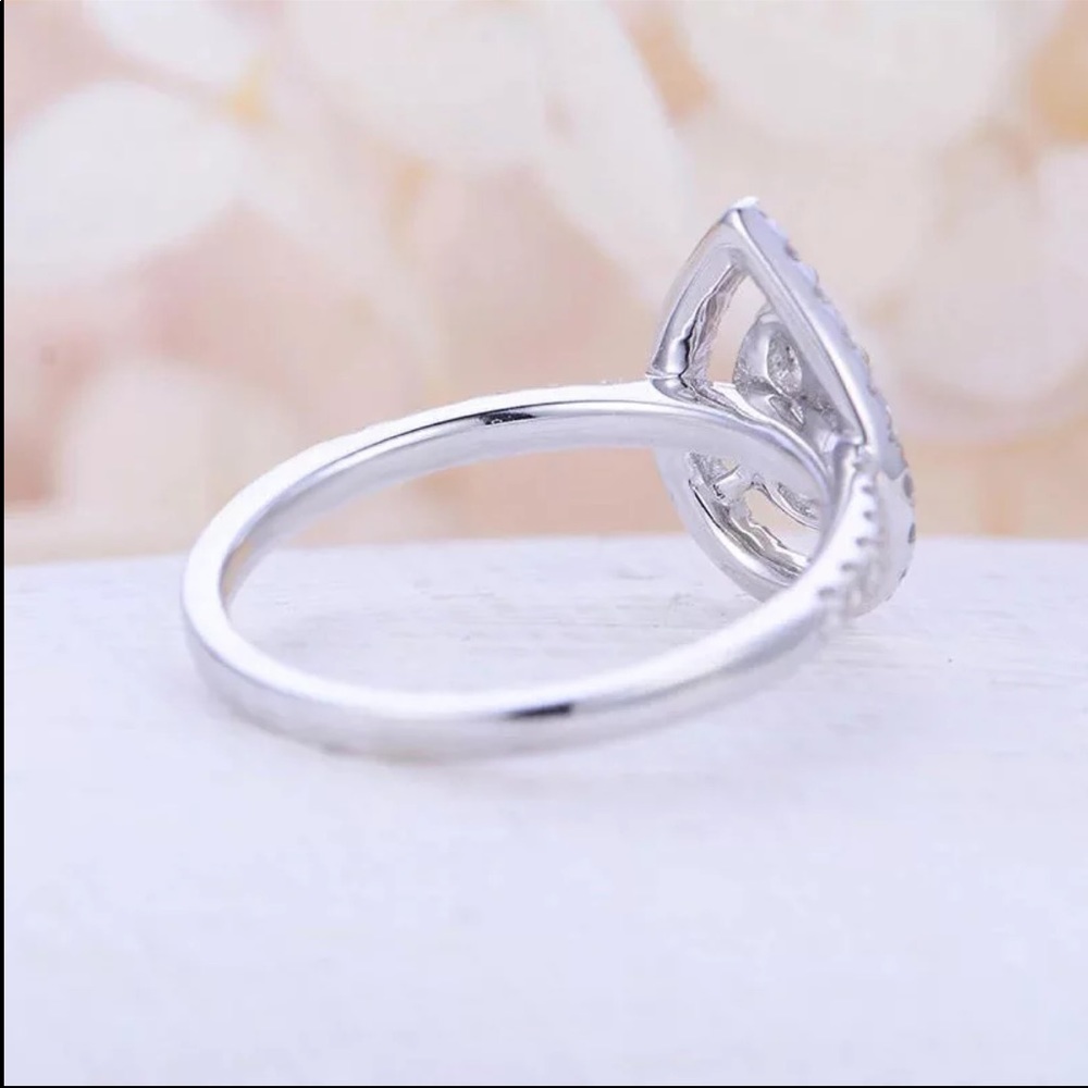 New Women’s 925 Silver Diamond Beautiful Ring - Picture 3 of 4